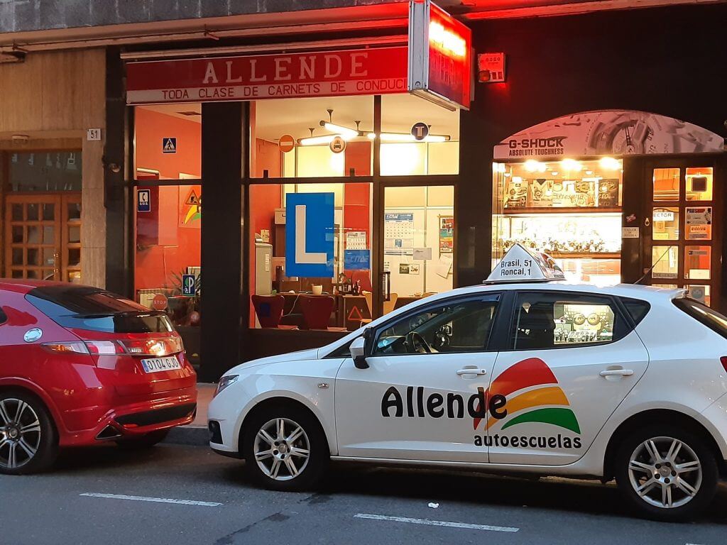 local de autoescuela allende calle brasil Gijón
